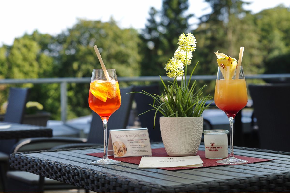 Aktiv und Vitalhotel Thüringen - Cocktails auf Terrasse