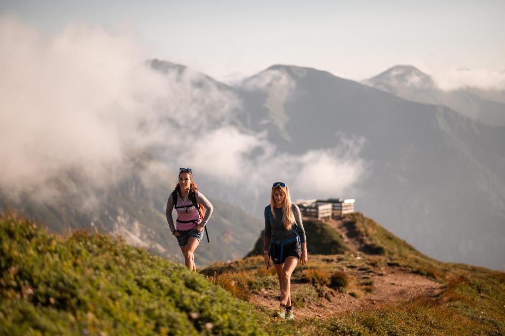 Wanderinnen in Südtirol