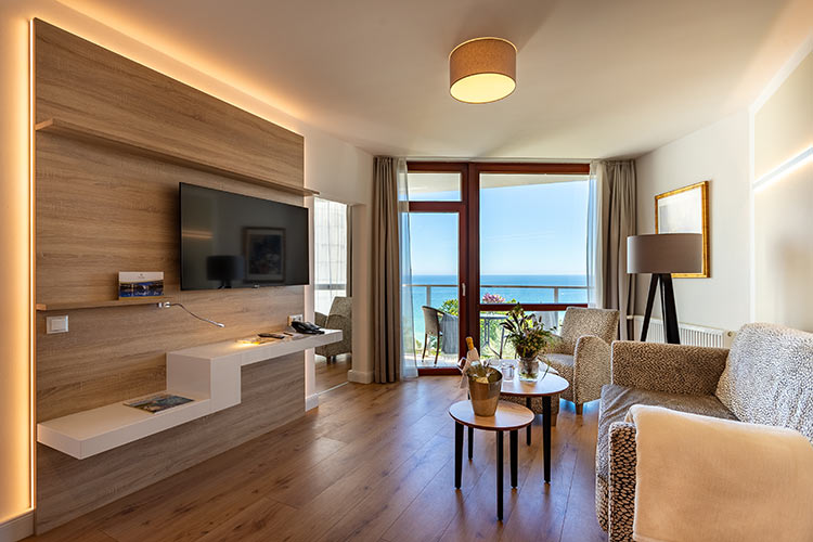 Modernes DZ de luxe mit Meerblick